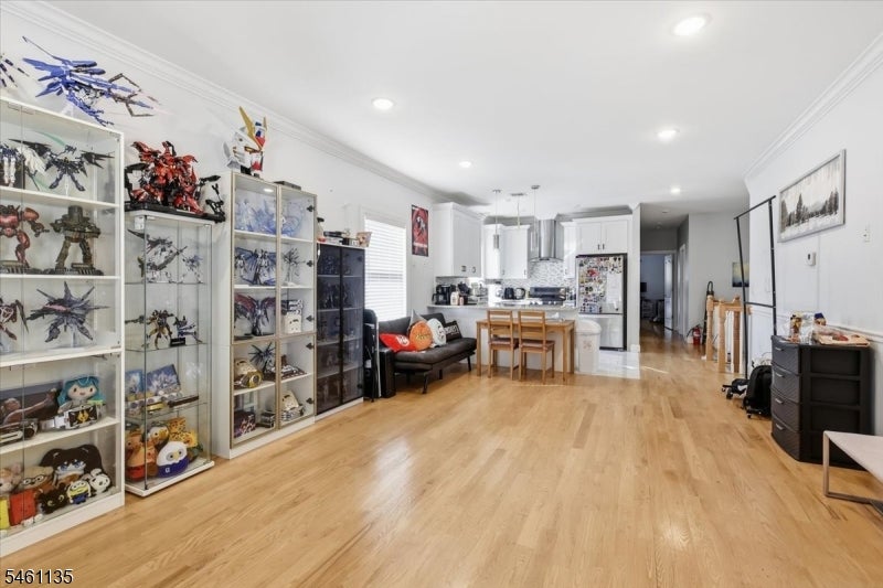 322 Cross St