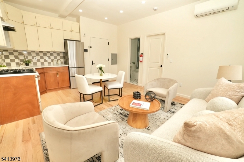 15 Palisade Ave Unit 4 4