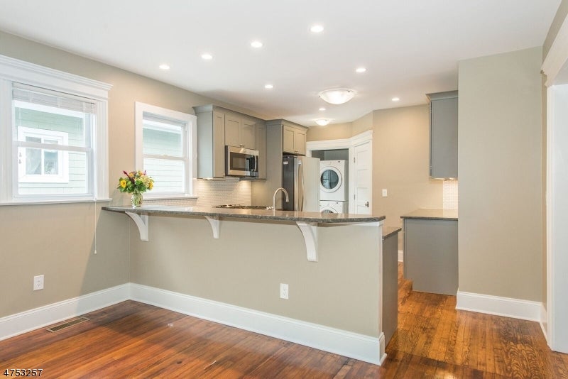 34 N Willow St 2