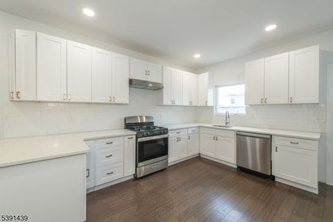 210 Nunda Ave Jersey City NJ 07306