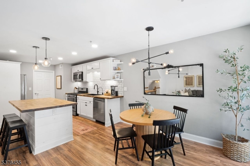 1023 Wendover Ct
