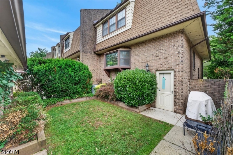 321 North Ave 127