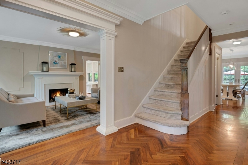 230 Summit Ave