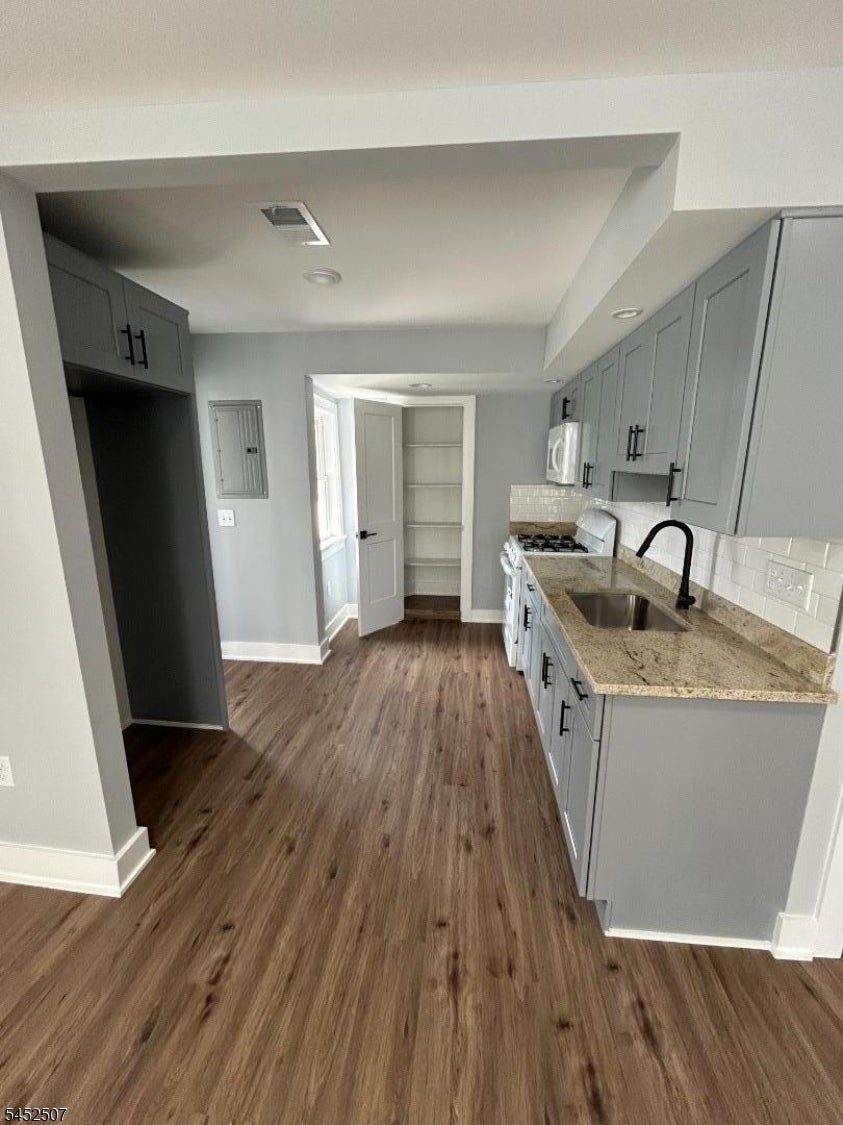 308-310 6Th Ave