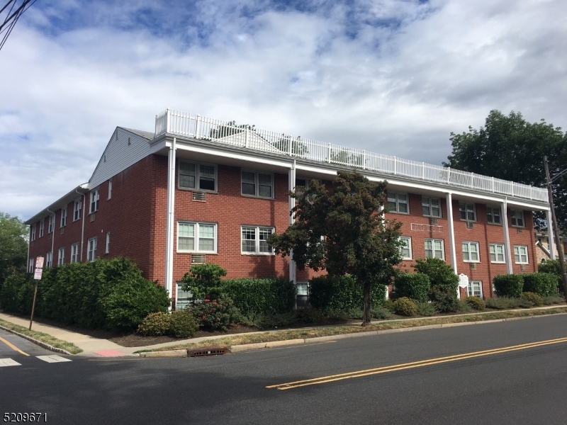 195 Main St 1B