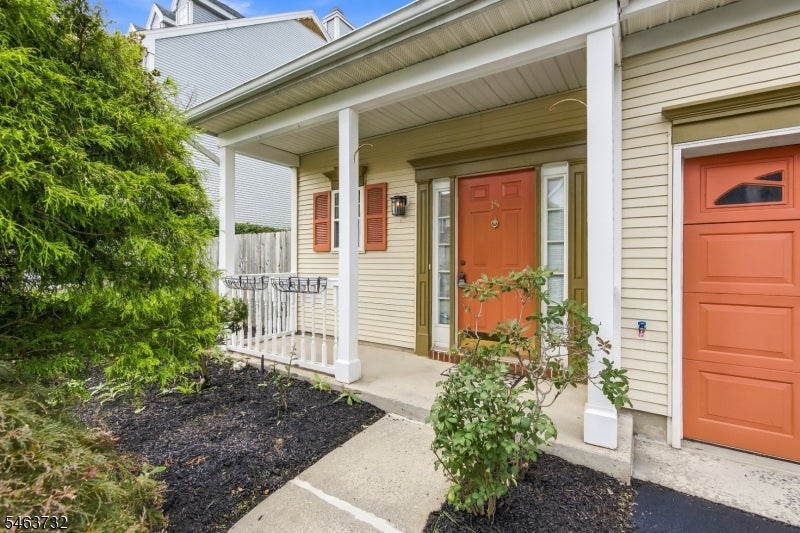 15 Champlain Way