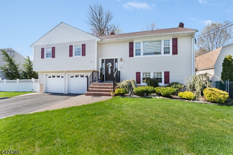 68 DORIS WAY