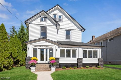 Photo of 211 E High St, Somerville, NJ 08876 (MLS # 3993431)