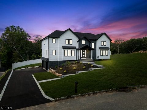 91 Heritage Dr West Milford Twp. NJ 07480