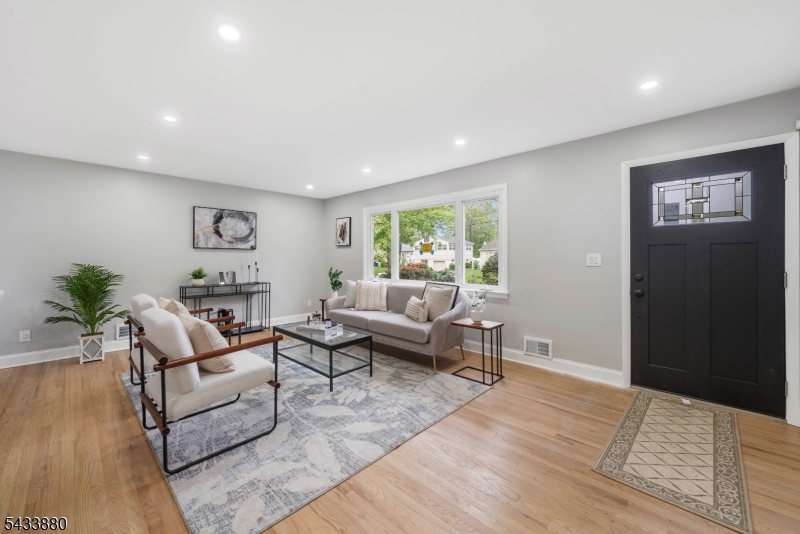 58 Glenwood Rd