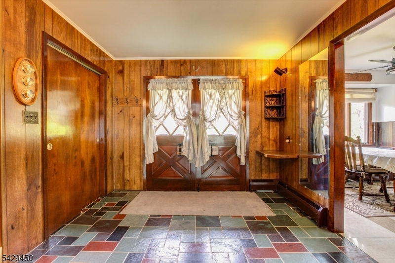 49 Frog Hollow Rd