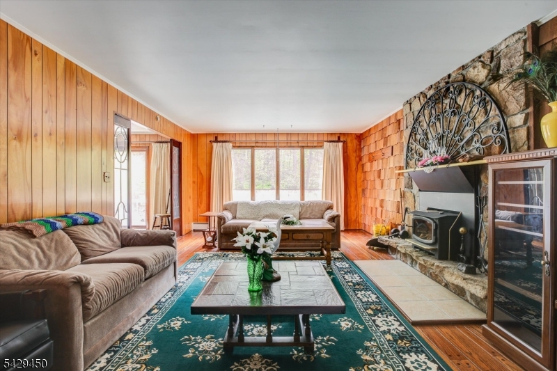 49 Frog Hollow Rd