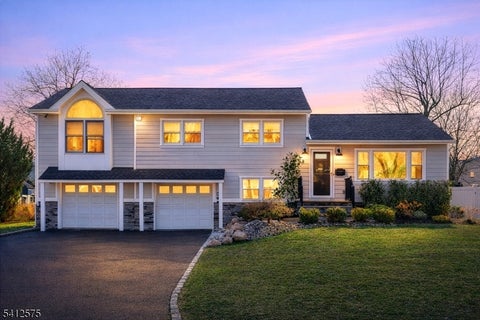 Photo for 58 Edgewood Dr