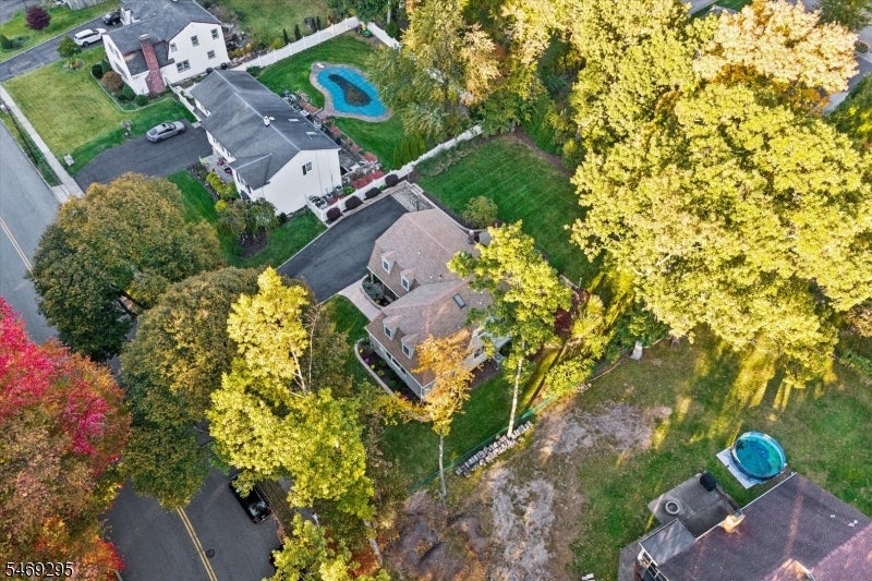 48 Greenrale Ave
