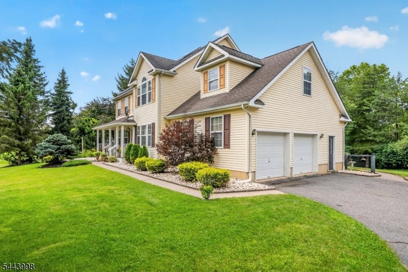 33 Summit Rd