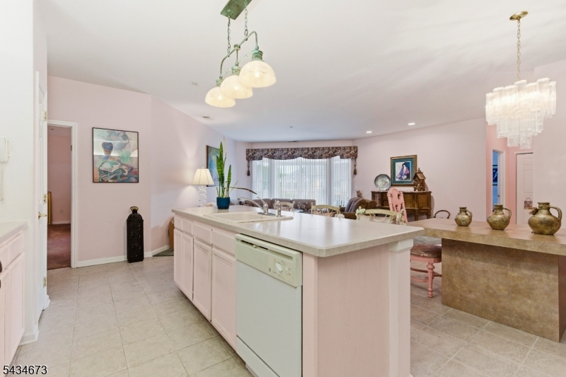 1328 Hamilton Dr