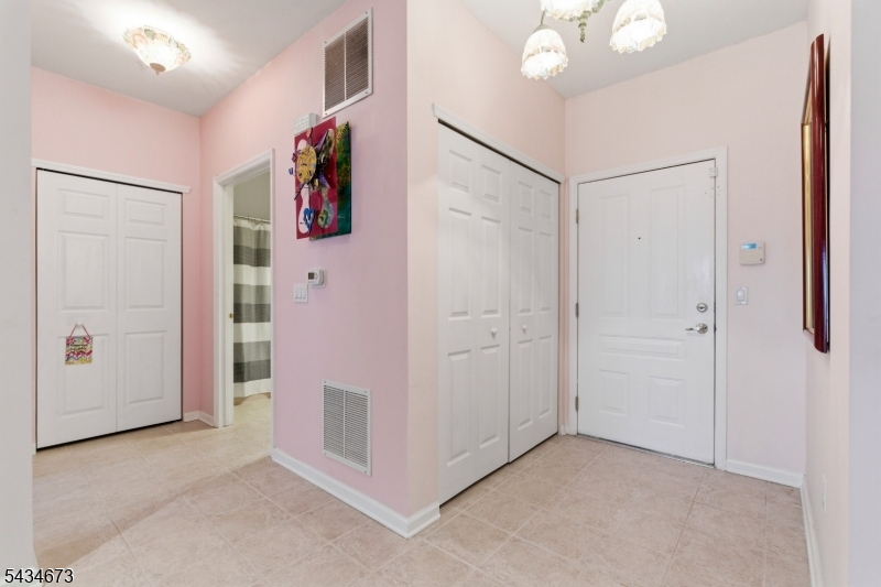 1328 Hamilton Dr