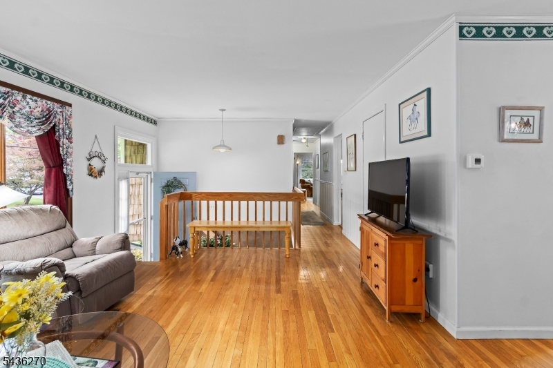 38 Forest Dr