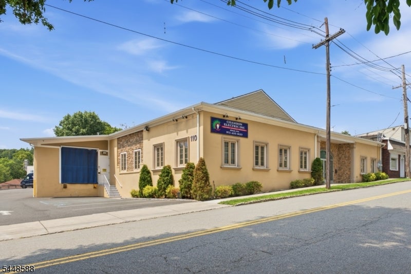 110 Summit Ave