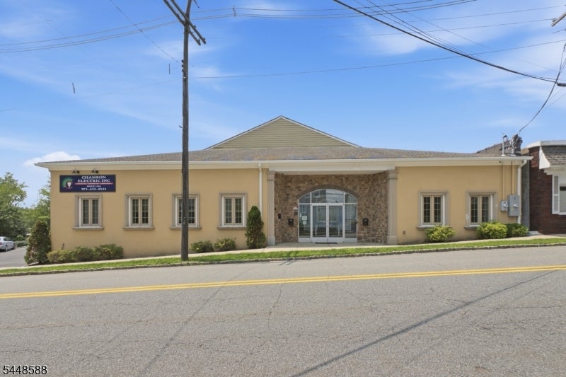 110 Summit Ave