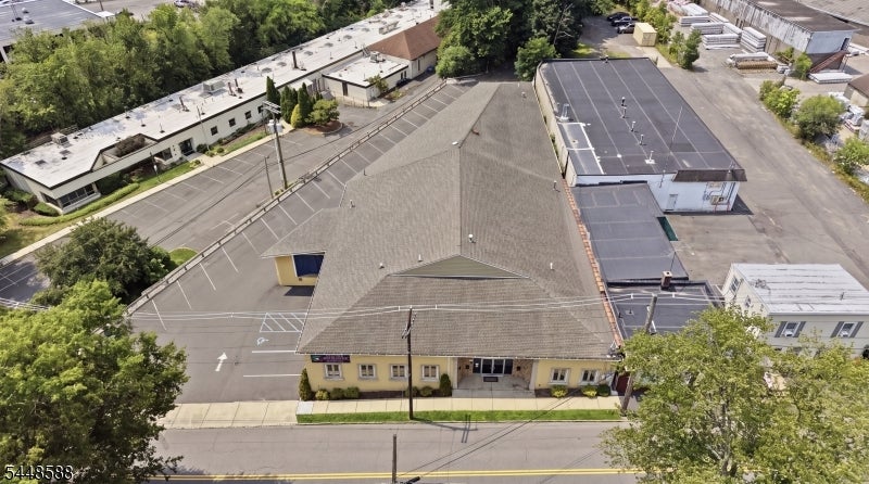 110 Summit Ave