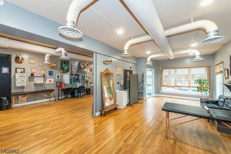 310 Main St