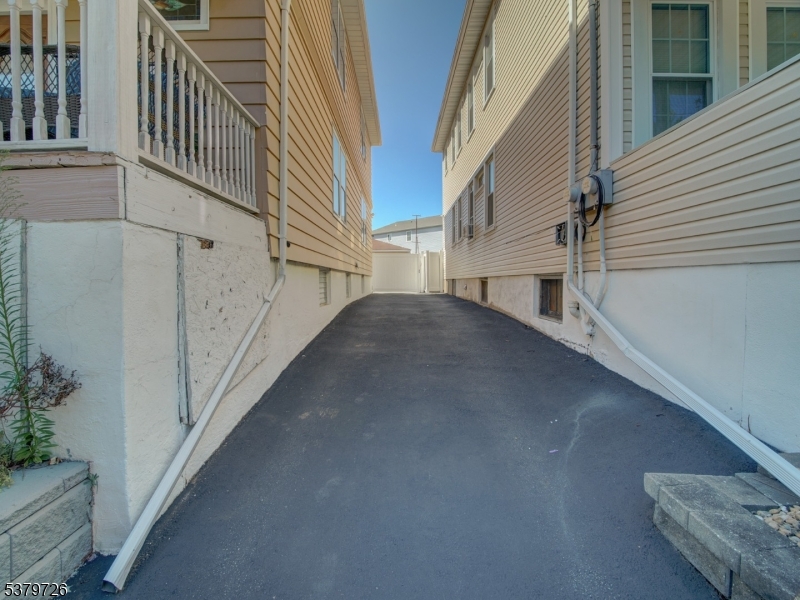 727 Bonnett St 2