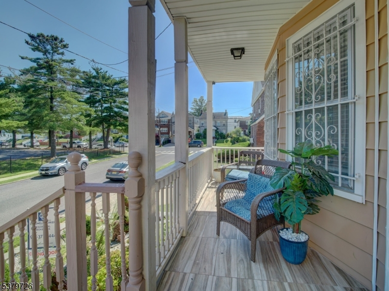 727 Bonnett St 2