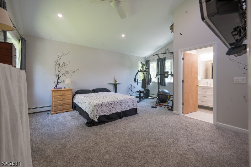 20 Glenwood Dr