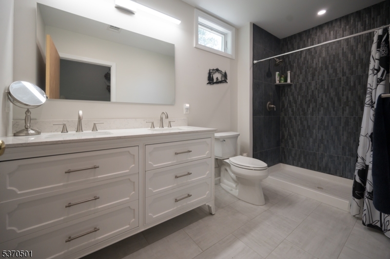 20 Glenwood Dr