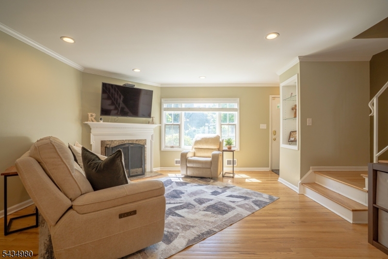 575 Grove St G3