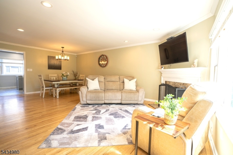 575 Grove St G3