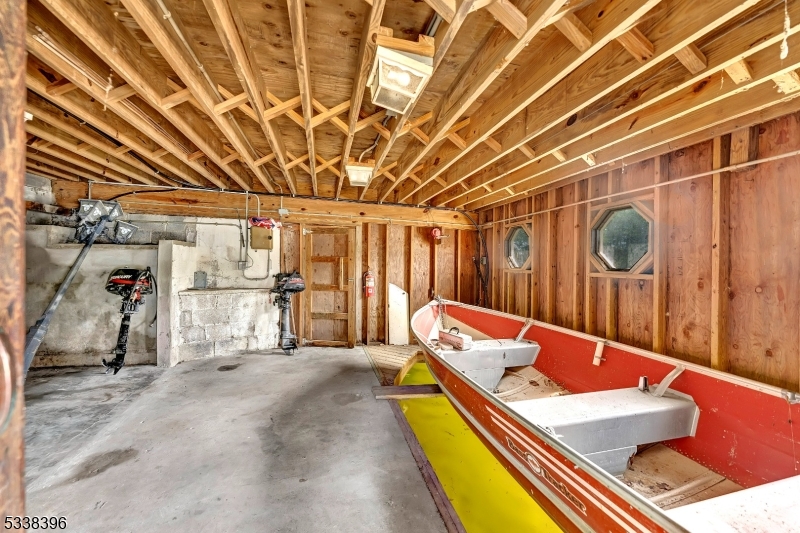 148 Pine Tree Rd
