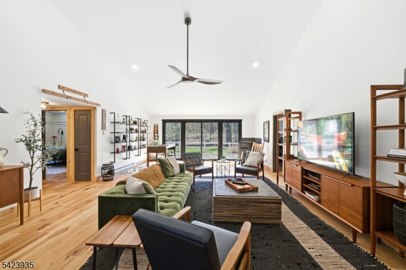 211 Mountain View Rd