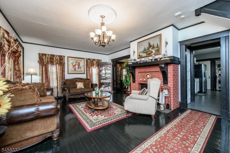 115 E 6th Ave