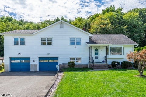 Photo for 4 Sycamore Pl