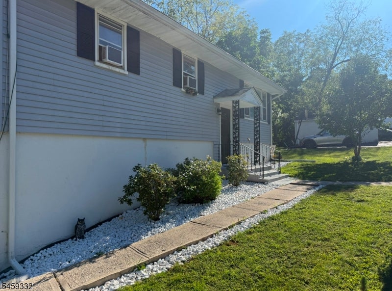92 Birch St