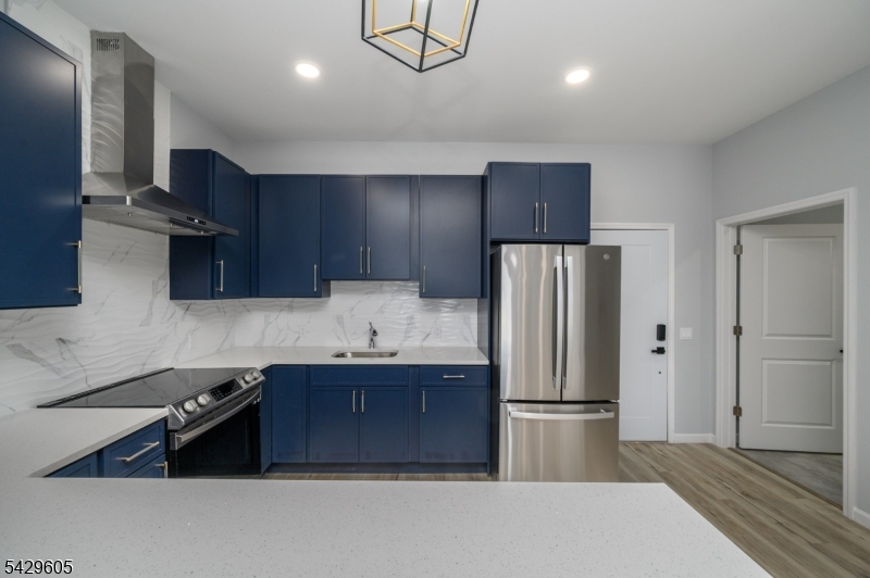 202-208 W 7Th St 2C
