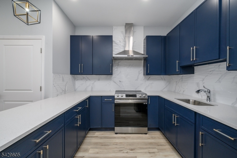 202-208 W 7Th St 2C