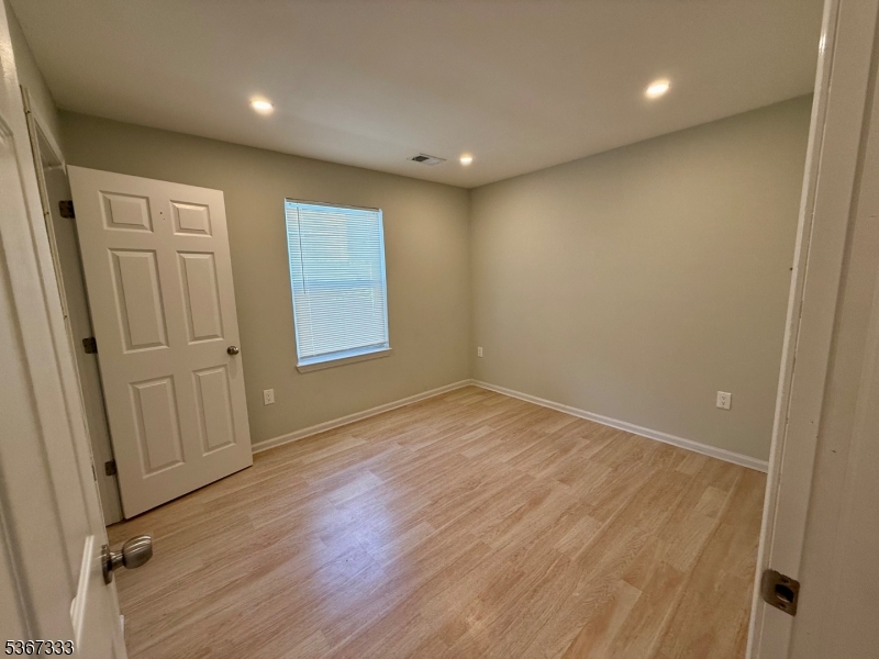 15 Seymour Ave