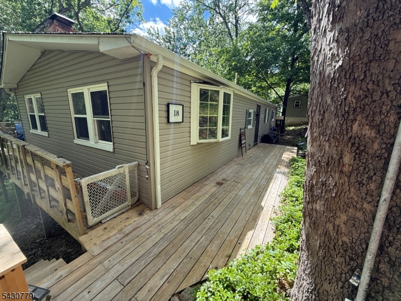 18 Northwood Dr