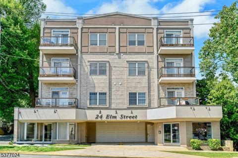 24 Elm St 2B Montclair Twp. NJ 07042