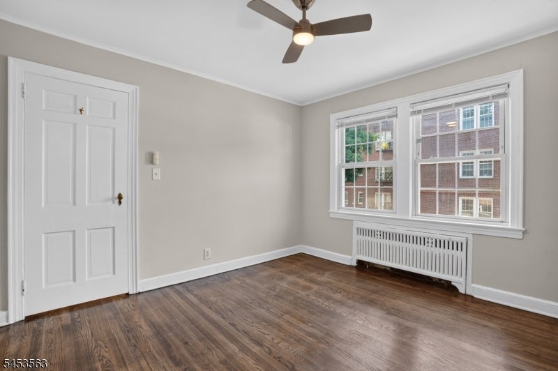 180 Summit Ave E4