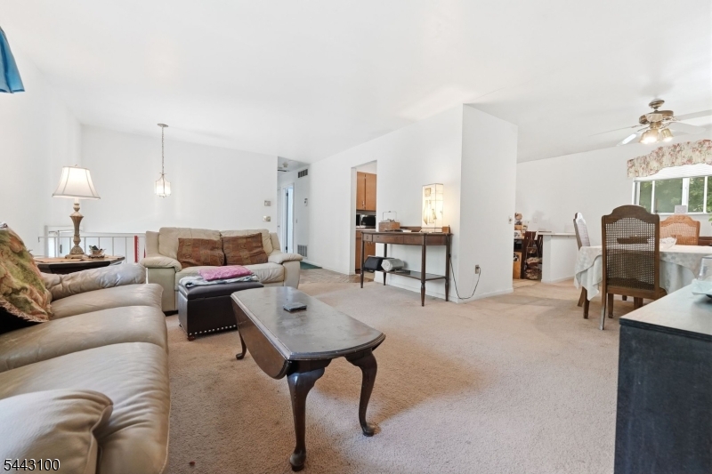 194 Elmwood Dr