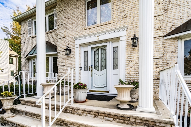 3 Anthony Ave