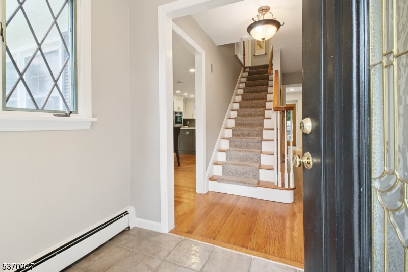 4 Poinsetta Ct