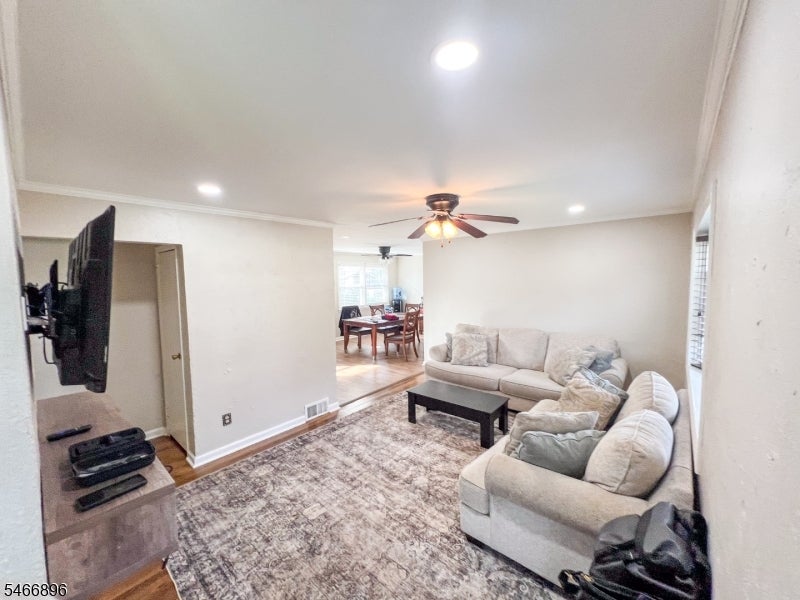 45 Semel Ave