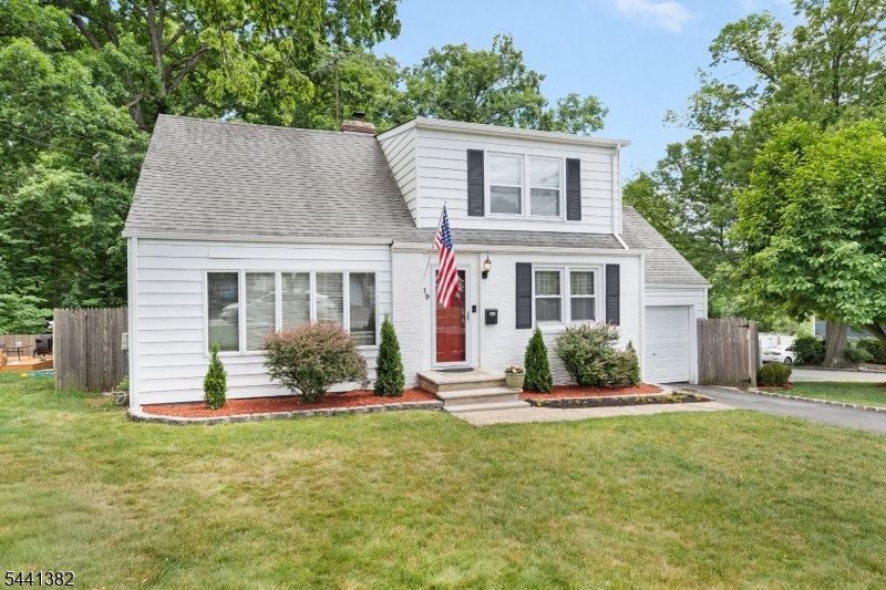 19 Glenview Dr