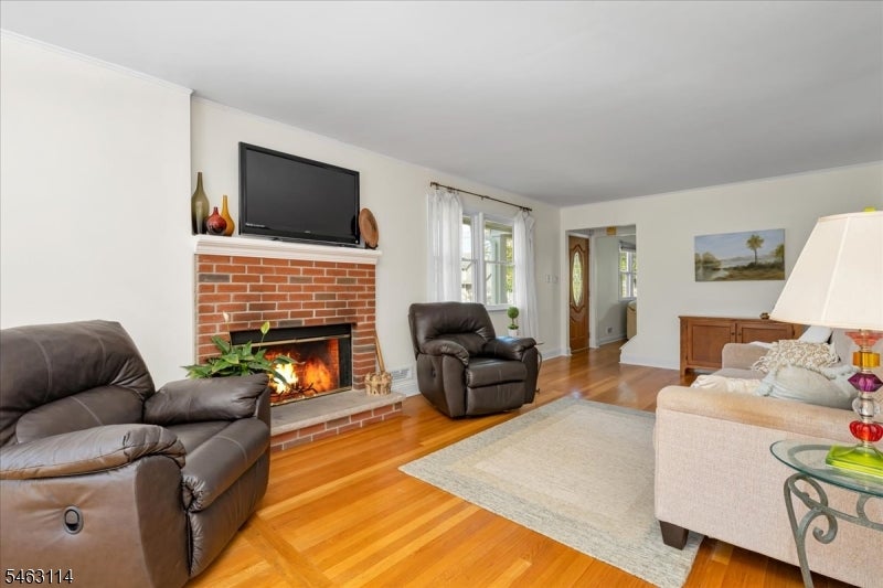 119 Hunter Ave