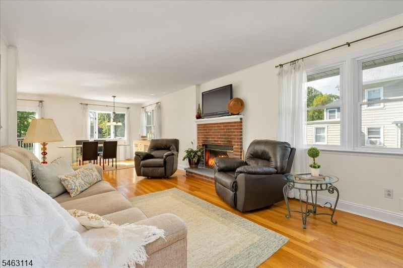 119 Hunter Ave